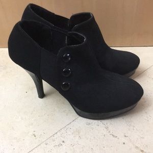 Button Kenneth Cole Booties